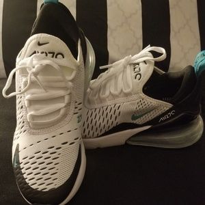 Nike Air Max 270